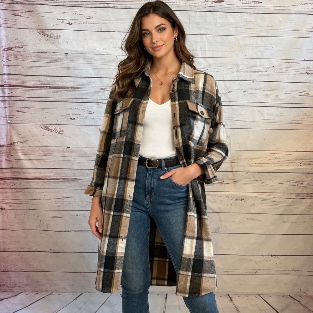 Women’s Plaid Long Tunic Length Shacket Size Large Button Beige Gray and Ivory
